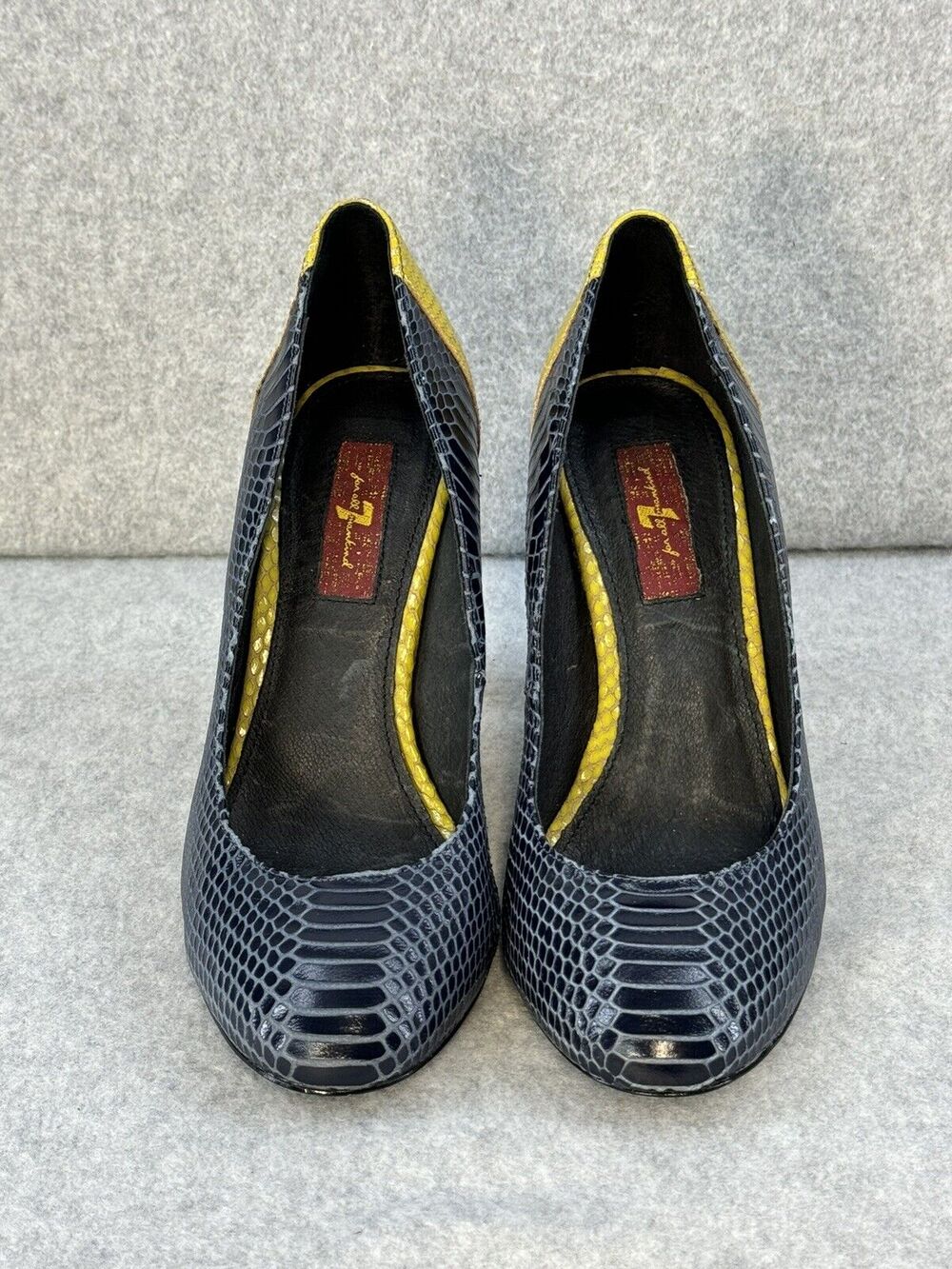 7 For All Mankind Veta Round Toe Pumps Snake Skin Yellow Black Wooden Heel 7.5M